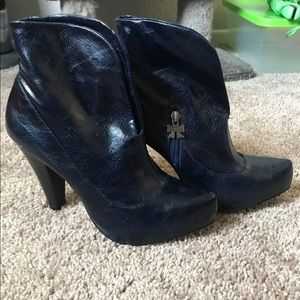 Deep blue size 8 heel boots.
